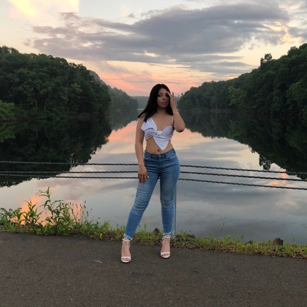 Bow-Tie Crop-Top
